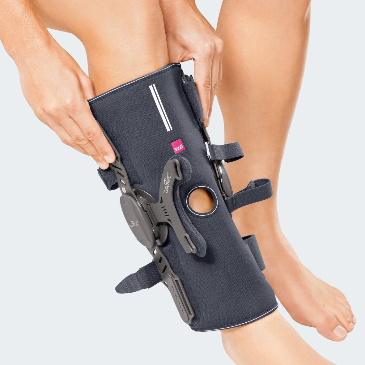 Knee Braces : Buy Knee Brace & Support Online in Canada at Best Price –  Physio supplies canada